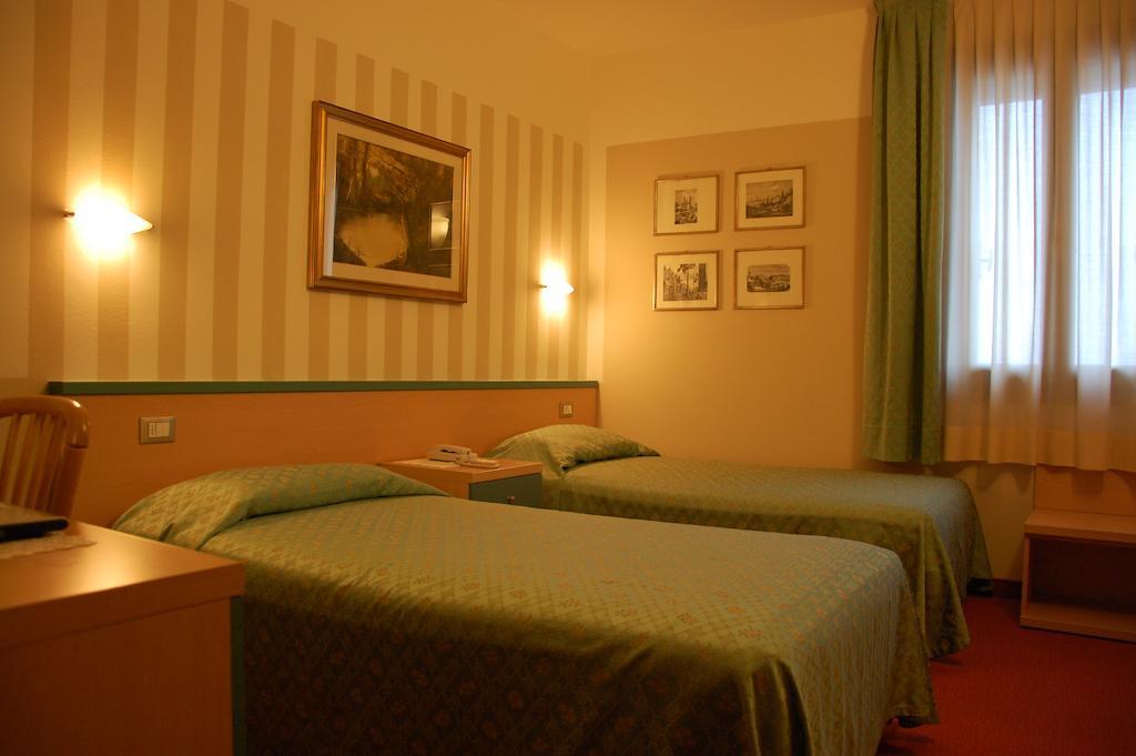 Hotel Belie San Martino di Lupari Номер фото